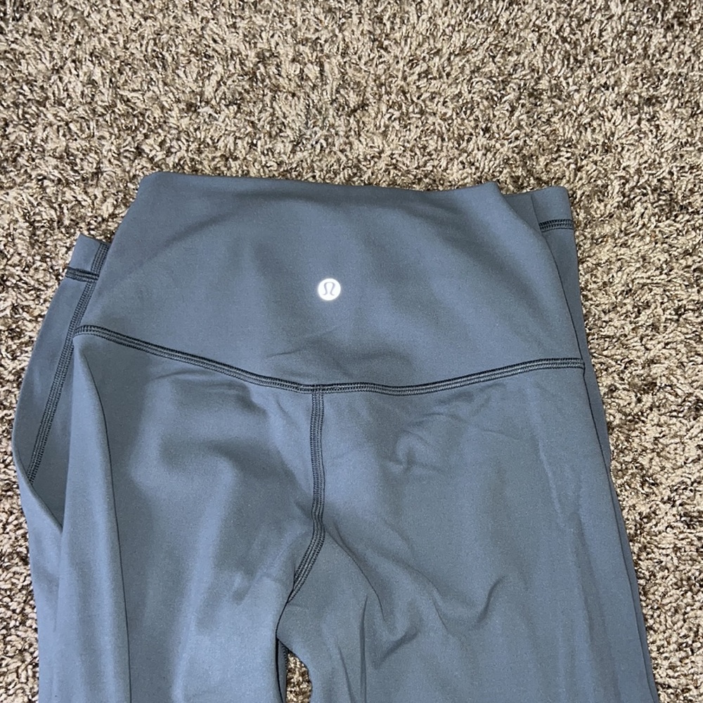 Cropped Lululemon Aligns